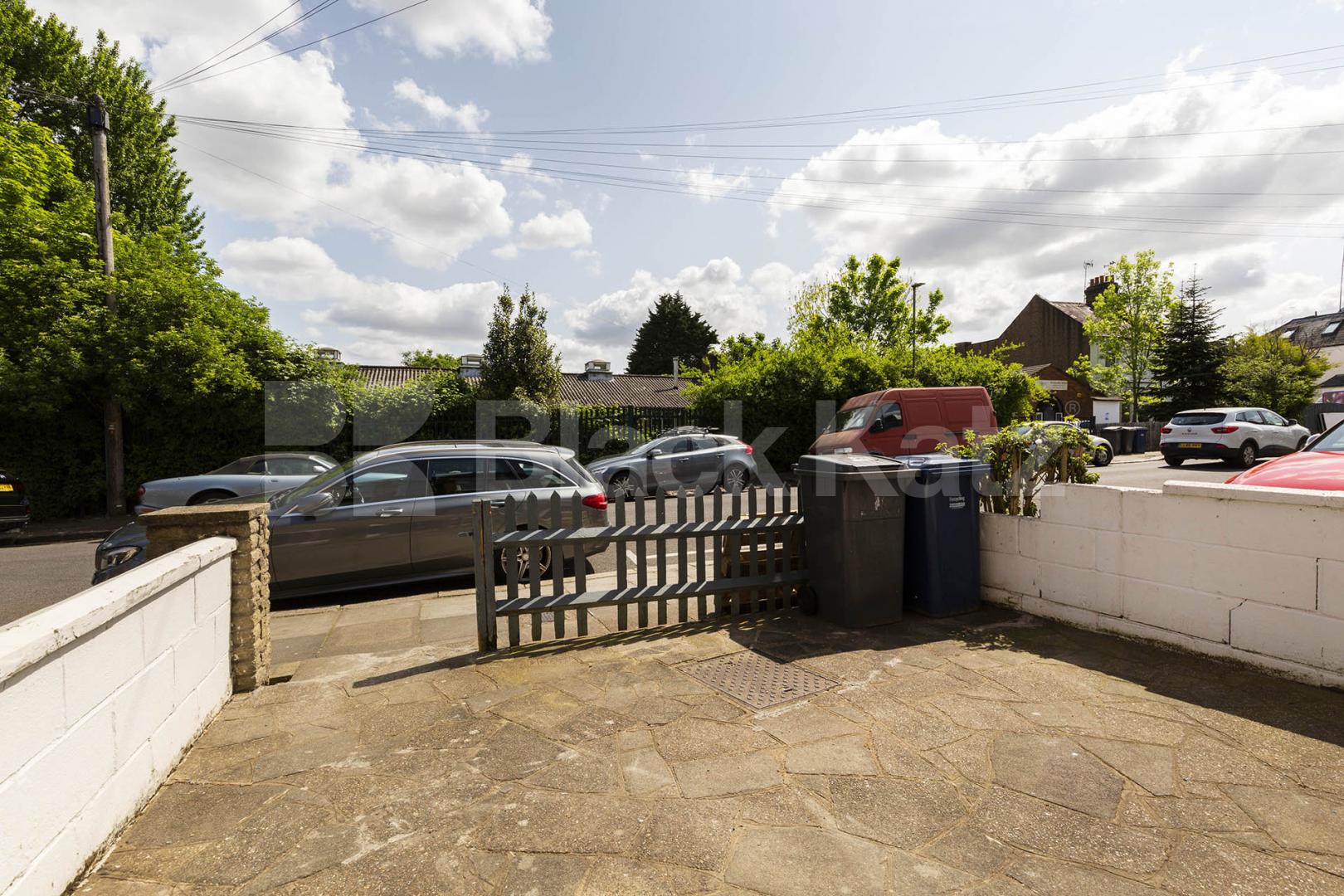 Super 5 double bedroom newly refurbished house with garden in Muswell Hill Pembroke Road , Muswell Hill